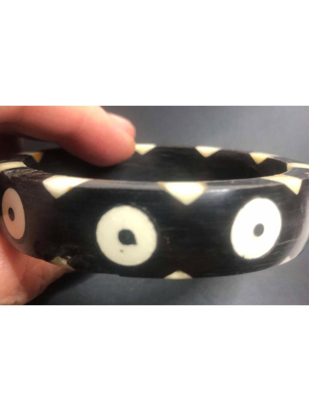 3190 Vintage wood bangle inlay bracelet 7.5"
